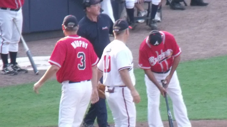 File photo from August 2011: Dale Murphy in his retired No. 3 Atlanta Braves jersey at an alumni game. It does not show a 2026 playoff broadcast. Cropped 16:9 derivative of the original photograph.