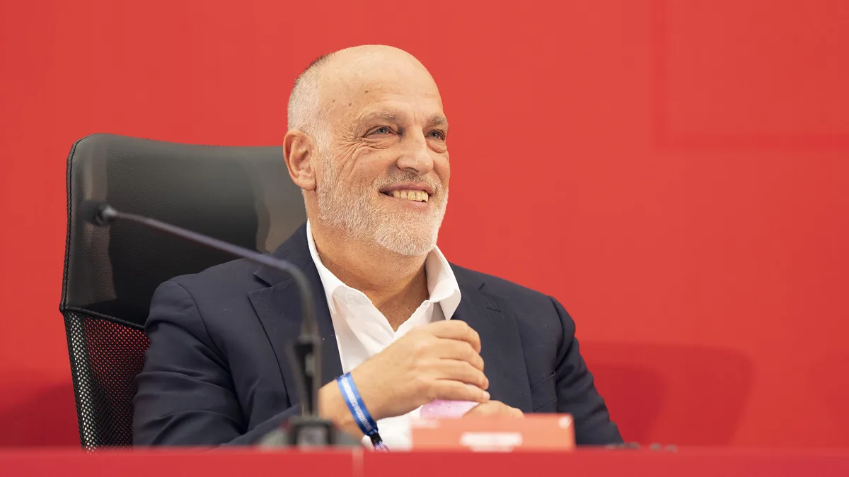 File photo from 3 October 2024: La Liga president Javier Tebas. It does not show Friday's exchange, which happened in statements and social media posts. The cropped 16:9 derivative is offered under the same CC BY-SA 4.0 licence as the original.