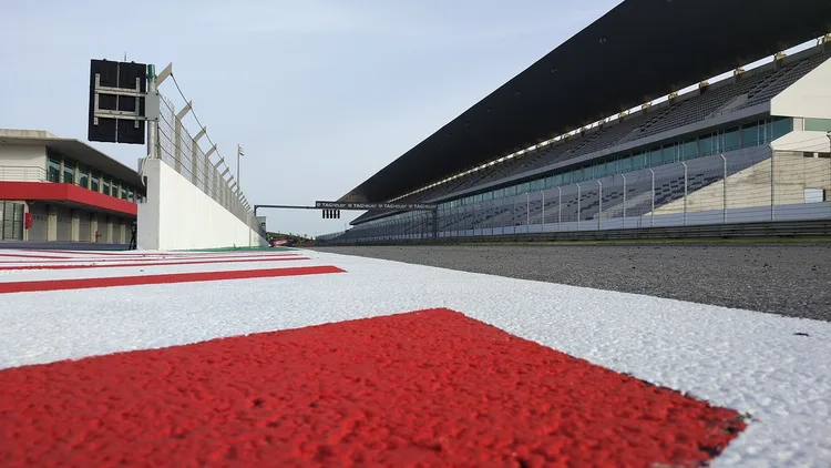 File photo from 30 June 2016: the Algarve International Circuit at Portimao, Portugal, where Verstappen is racing in the GT World Challenge finale. It does not show the 2026 event or the collision. The 16:9 cropped derivative is offered under the same CC0 1.0 licence.